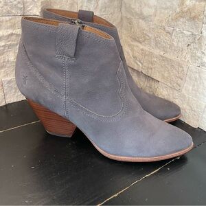 Frye Reina Bootie Suede Gray 9M 2” Heel Side Zipper